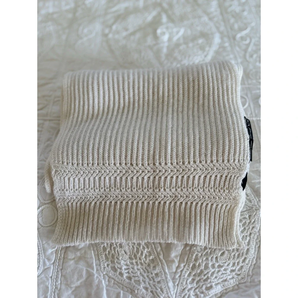 Armani Exchange Women's Knitted Cozy Ivory‎ Made in Italy Knit Scarf 86